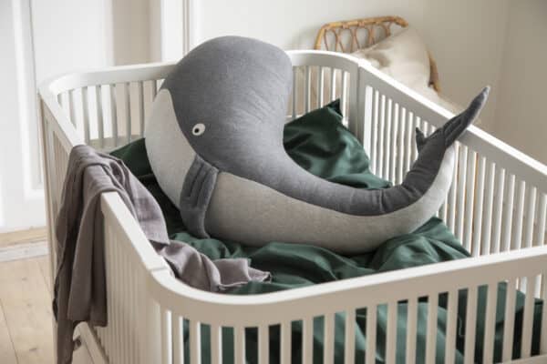 100530002 Sebra Voedingskussen Walvis Marion the Whale 5704680066107 - (4)