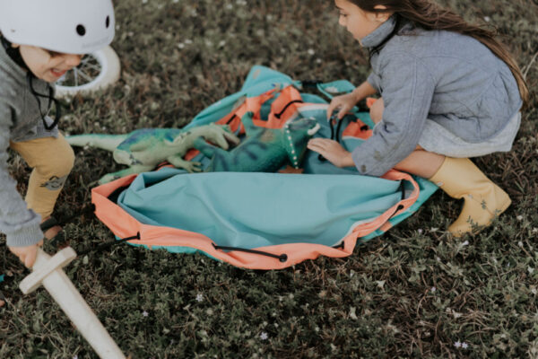 Play and Go Speelgoedkleed en opbergzak - Outdoor Play (Waterafstotend!)