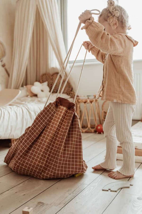 Play and Go Speelkleed en Opbergzak Organic - Grid Brown