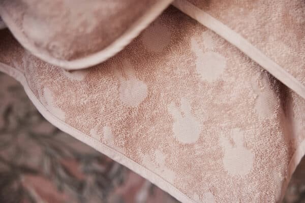 534-514-67089 8717329378704 Jollein Badcape Badstof Nijntje Miffy Jacquard Wild Rose (2)