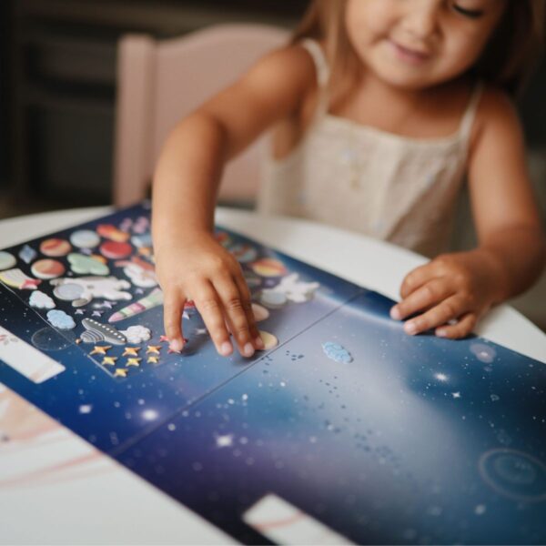 70.079.02 Mushie Stickerboek Herbruikbaar - Space 0810052466583 (3)