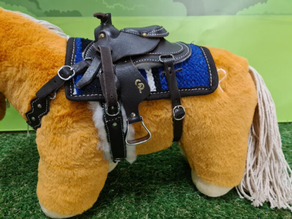 Crafty Ponies Western Zadel en Borsttuig incl. instructieboekje