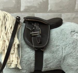 Crafty Ponies Premium Zadel incl. instructieboekje