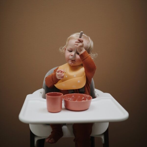 Mushie Siliconen Bib Slabbetje - Shifting Sand