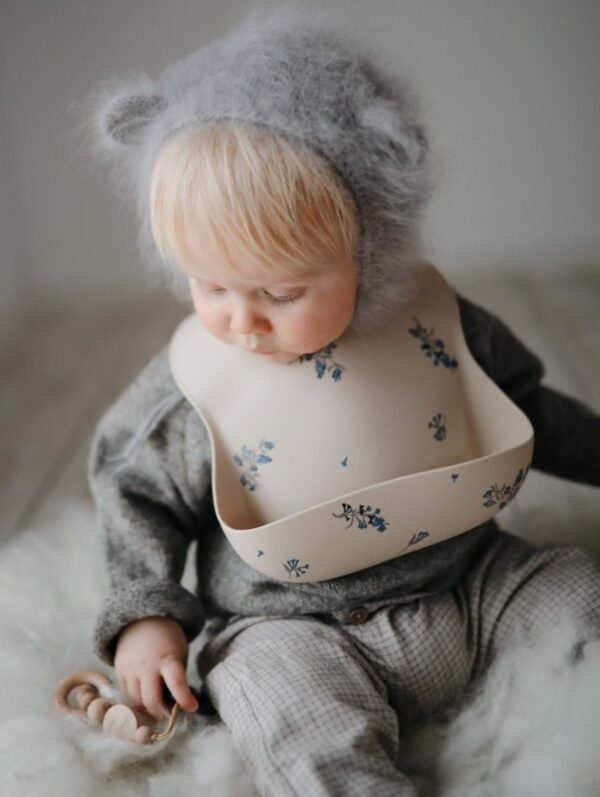 Mushie Siliconen Bib Slabbetje - Lilac Flowers