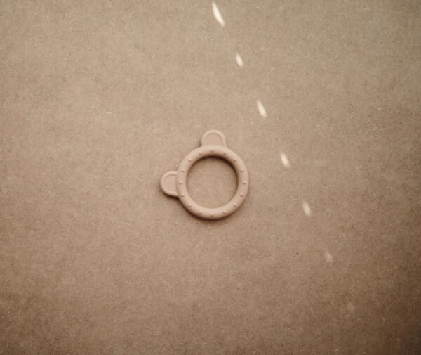 Mushie Bijtring Beer Bear Teether - Natural