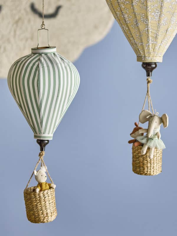 82064968 - Bloomingville Mobiel Luchtballon Groen 5711173344529 (1)