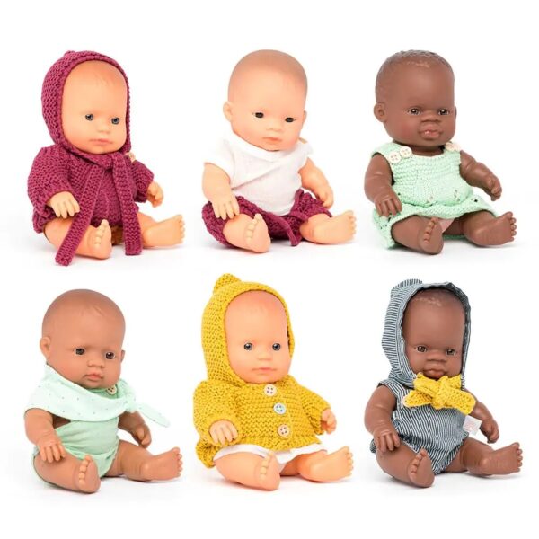 8231344 Miniland Babypop Afrikaans Meisje Gekleed 21 cm - 8413082313449 (2)