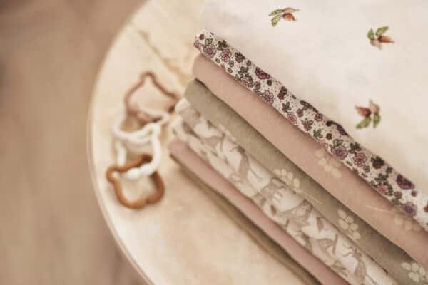 Jollein Tiny Twig collectie Olive Green en Wilde Rose bij Grasonderjevoeten (2)