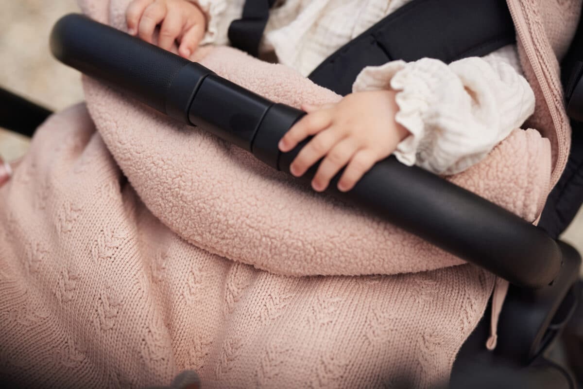 Jollein Voetenzakken voor Autostoeltjes Maxi Cosi Grain Knit bij Grasonderjevoeten.nl (1)