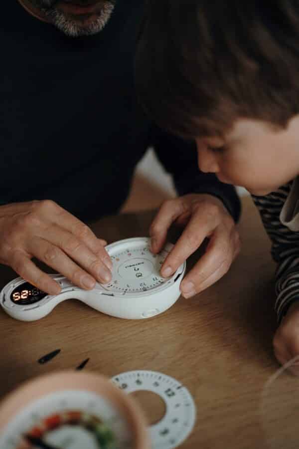 Kidywolf KidyAlarm Educatieve Klok en Wekker bij Grasonderjevoeten.nl