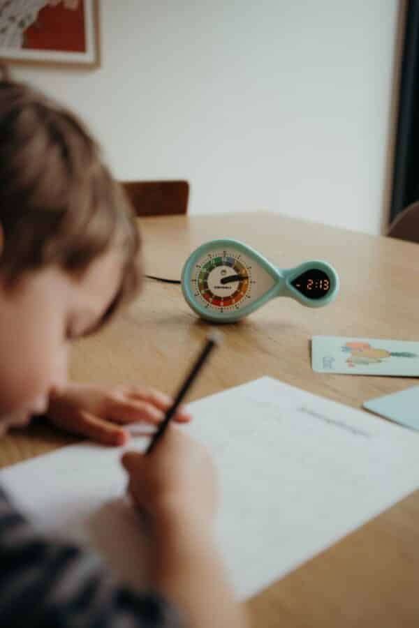 Kidywolf KidyAlarm Educatieve Klok en Wekker bij Grasonderjevoeten.nl
