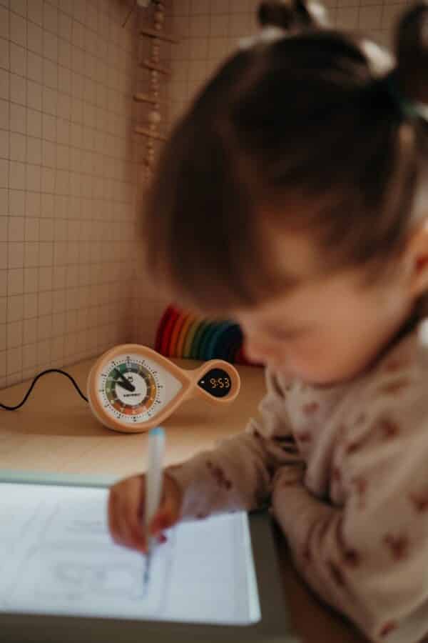 Kidywolf KidyAlarm Educatieve Klok en Wekker bij Grasonderjevoeten.nl