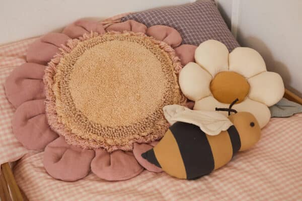 Lorena Canals Planet Bee Kussen Buzzy Bee Bij SC-BUZZYBEE (6)