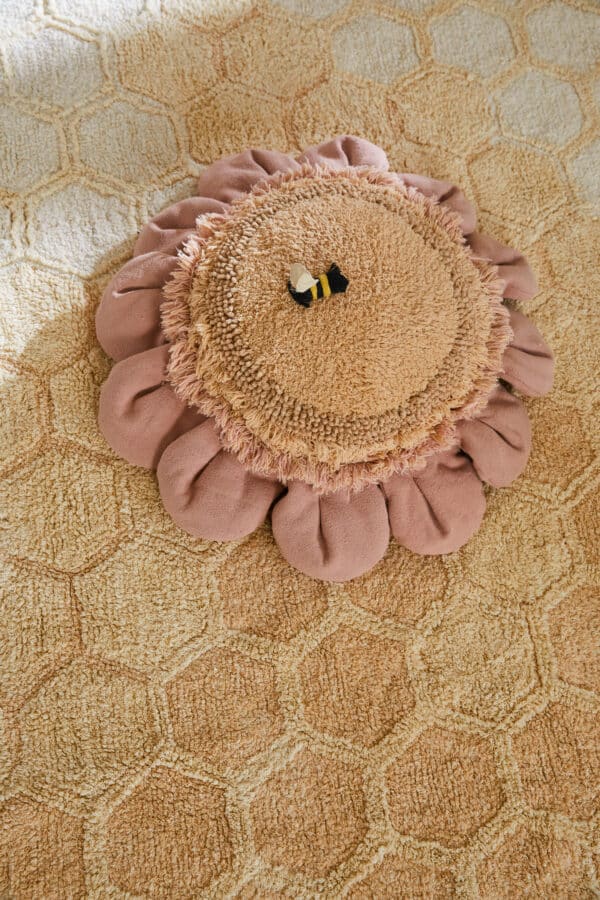 Lorena Canals Planet Bee Kussen Pink Daisy Madelief SC-DAISY-PK (2)
