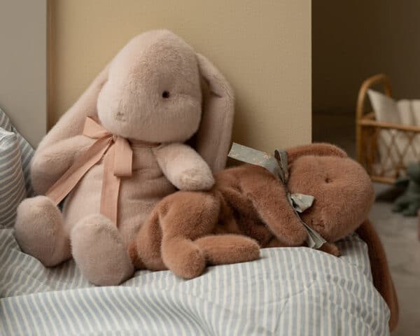 Maileg Knuffel Konijn Sleeping Bunny Plush Small Powder Roze 5707304143499 (2)