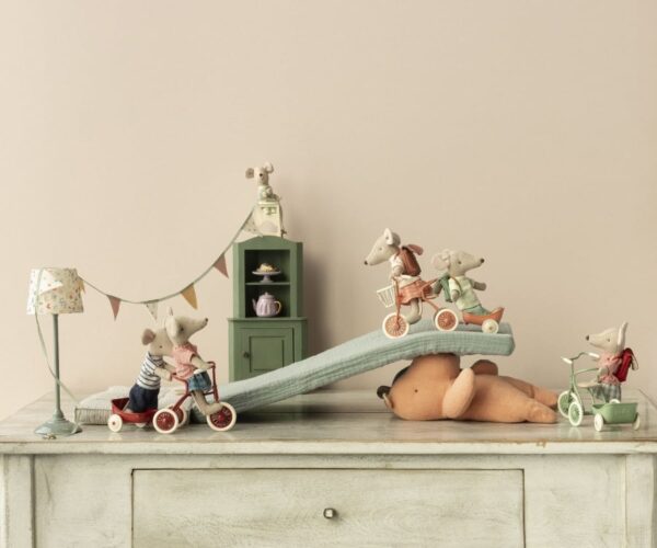 Maileg Poppenhuis Driewieler Aanhanger Coral 5707304133438 (2)