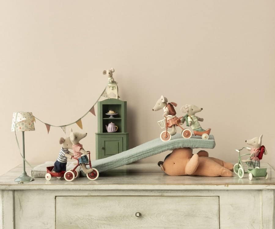 Maileg Poppenhuis Driewieler Aanhanger Coral 5707304133438 (2)