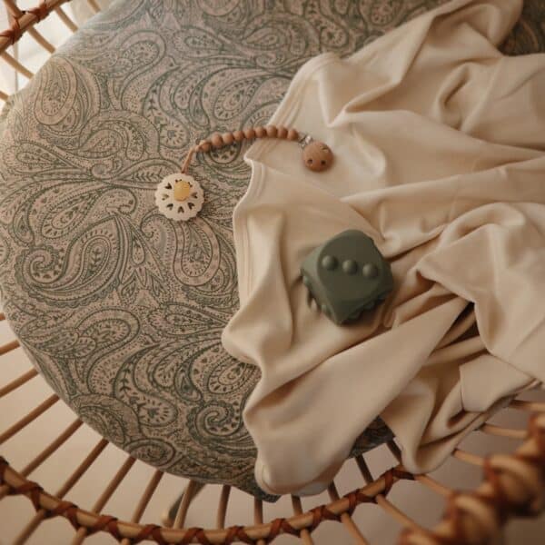 Mushie Hoeslaken Extra Soft Muslin Crib Sheet - Green Paisley 0840355800111 (4)
