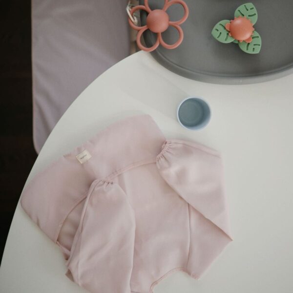 Mushie Slab met Mouwen Blush 0840355800432 (3)