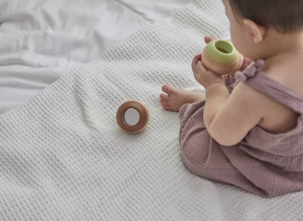 Plantoys Sensory Tumbling Tuimelaar - Modern Rustic 5285 - Grasonderjevoeten.nl (4)