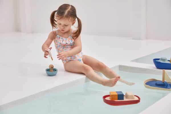 Plantoys Zeilboot Walrus Modern Rustic +1jr 5810 - Badspeeltjes bij Grasonderjevoeten (2)