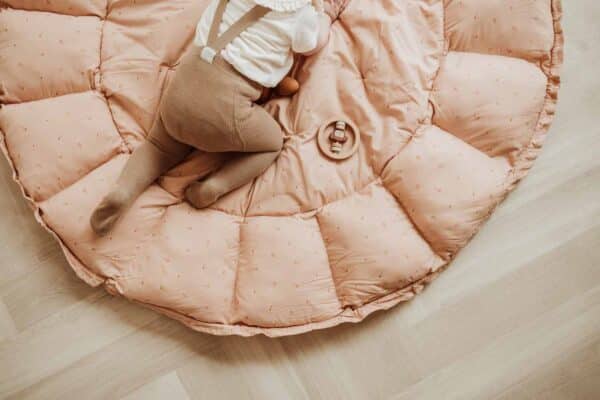Play and Go Bloom Baby Speelkleed Organic Fleuri 4895250600966 bij Grasonderjevoeten.nl (12)