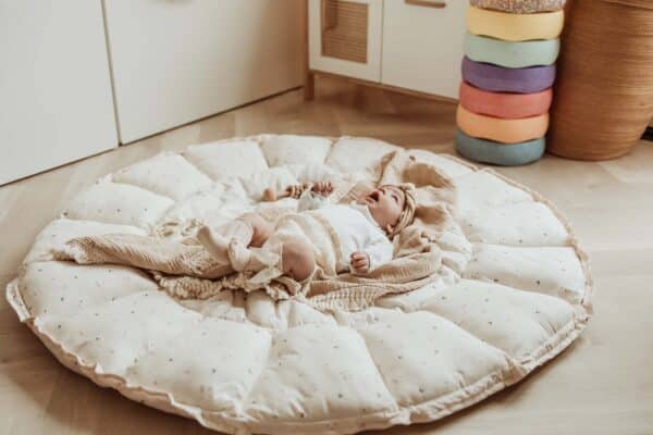 Play and Go Bloom Baby Speelkleed Organic Moon 4895250600973 bij Grasonderjevoeten (12)
