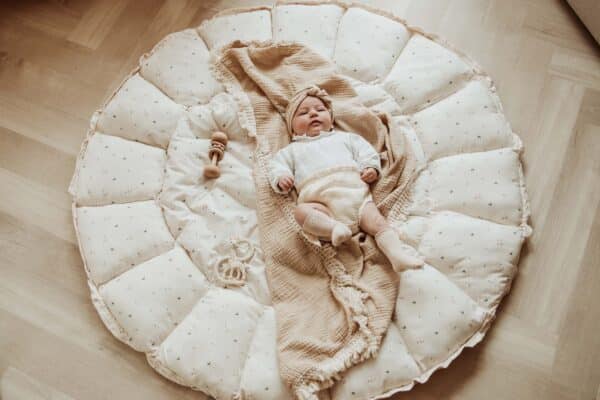 Play and Go Bloom Baby Speelkleed Organic Moon 4895250600973 bij Grasonderjevoeten (13)