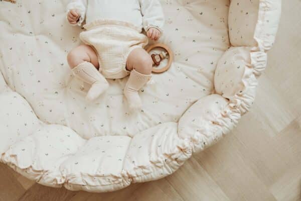 Play and Go Bloom Baby Speelkleed Organic Moon 4895250600973 bij Grasonderjevoeten (9)