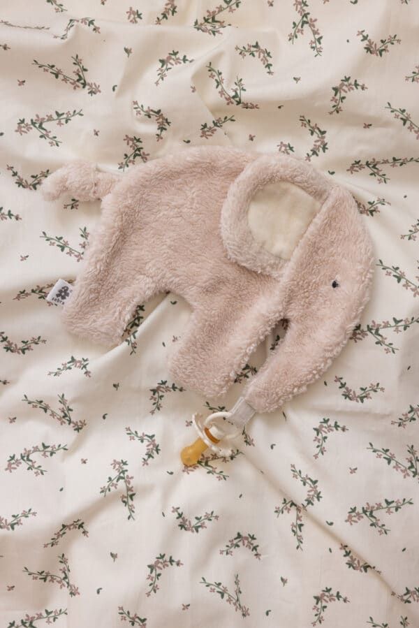 Sebra Speendoek Olifant Fanto Birchbark Rose Roze 5704680070128