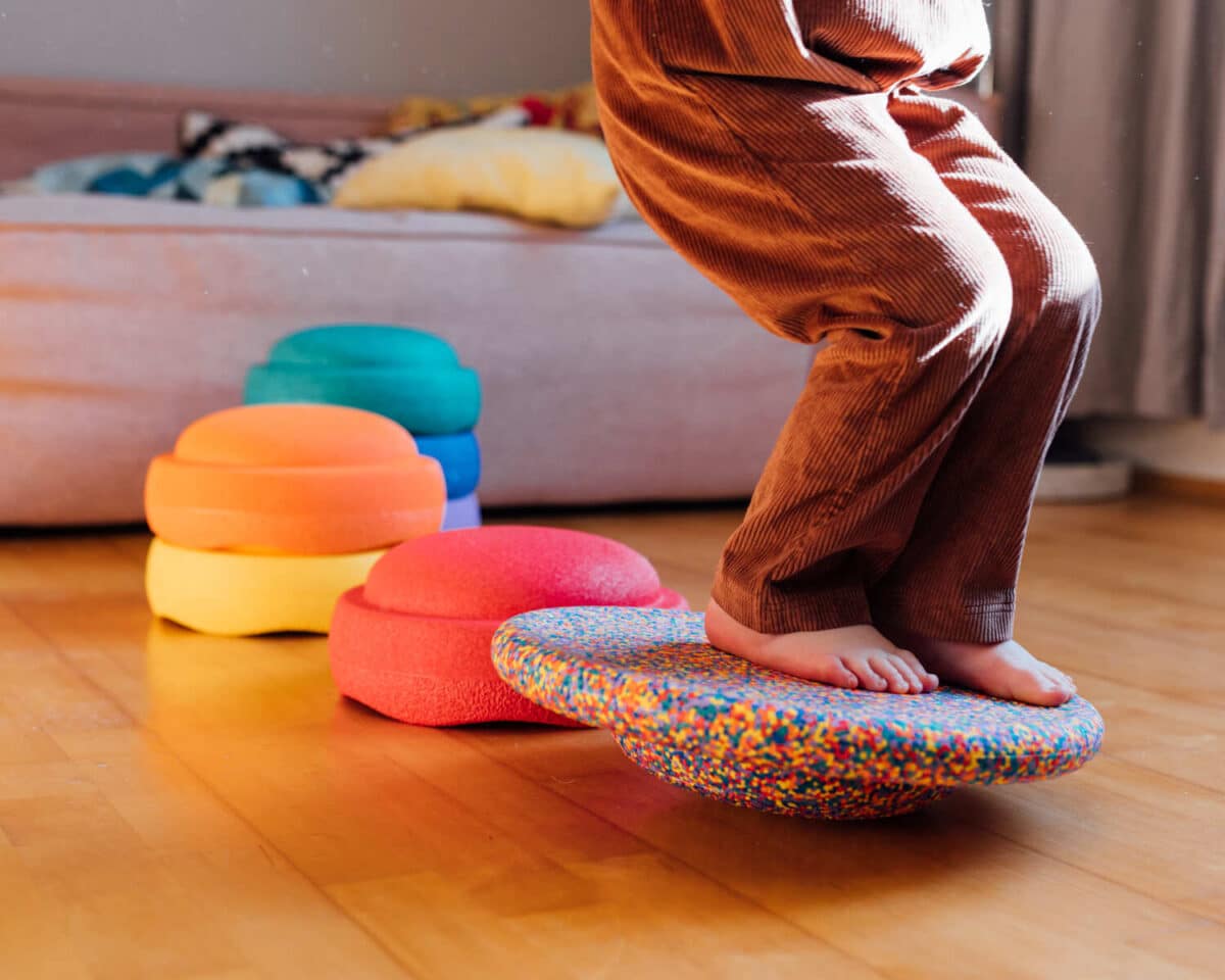 Stapelstein Rainbow Classic met Confetti Balance Board 6+1 4260607083226 (5)