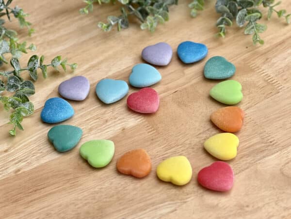 YD1188 Yellow Door Sensory Play Stenen - Kindness Hearts 5060213763074 (1)
