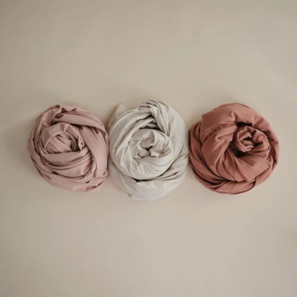 http://nl.grasonderjevoeten.otap2.sier.online/wp-content/uploads/mushie-baby-carrier-wrap-beige-melange-1.jpg